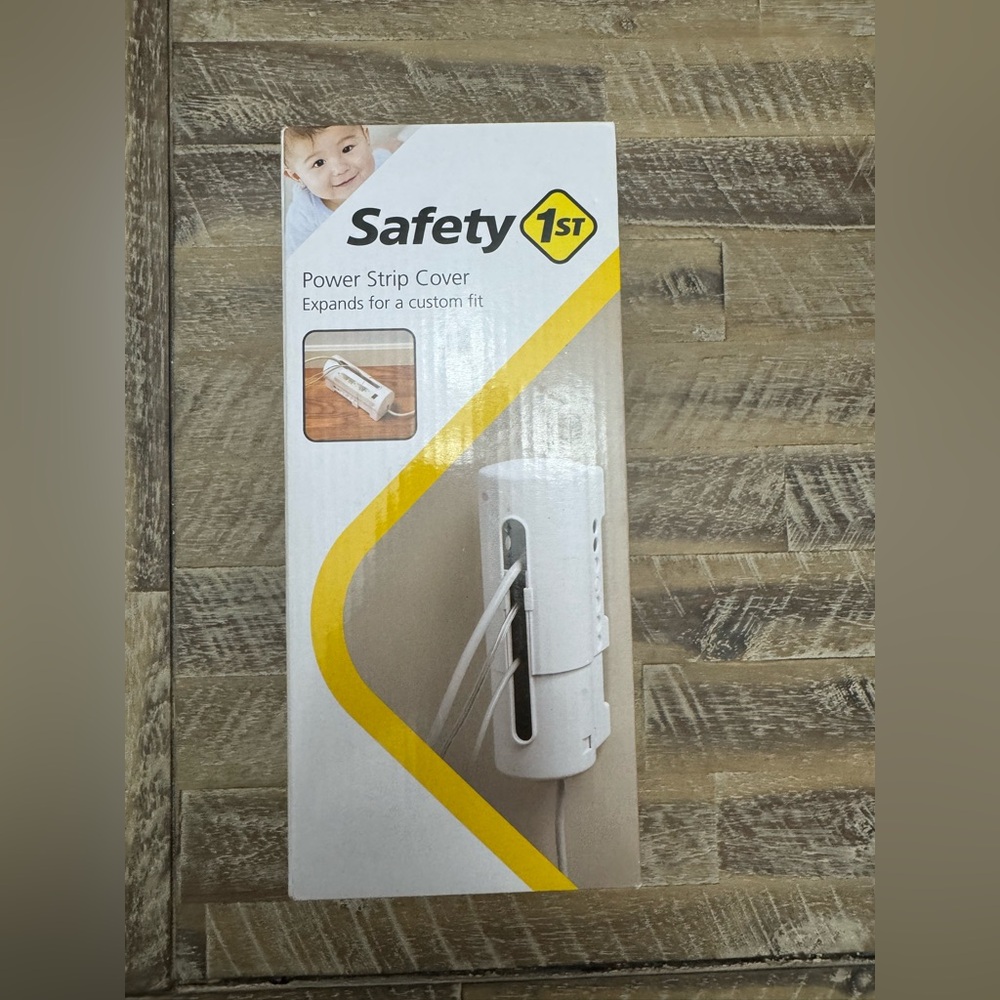 Safety 1st Power Strip Cover - White